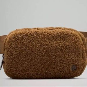 Lululemon Everywhere Fleece Belt Bag